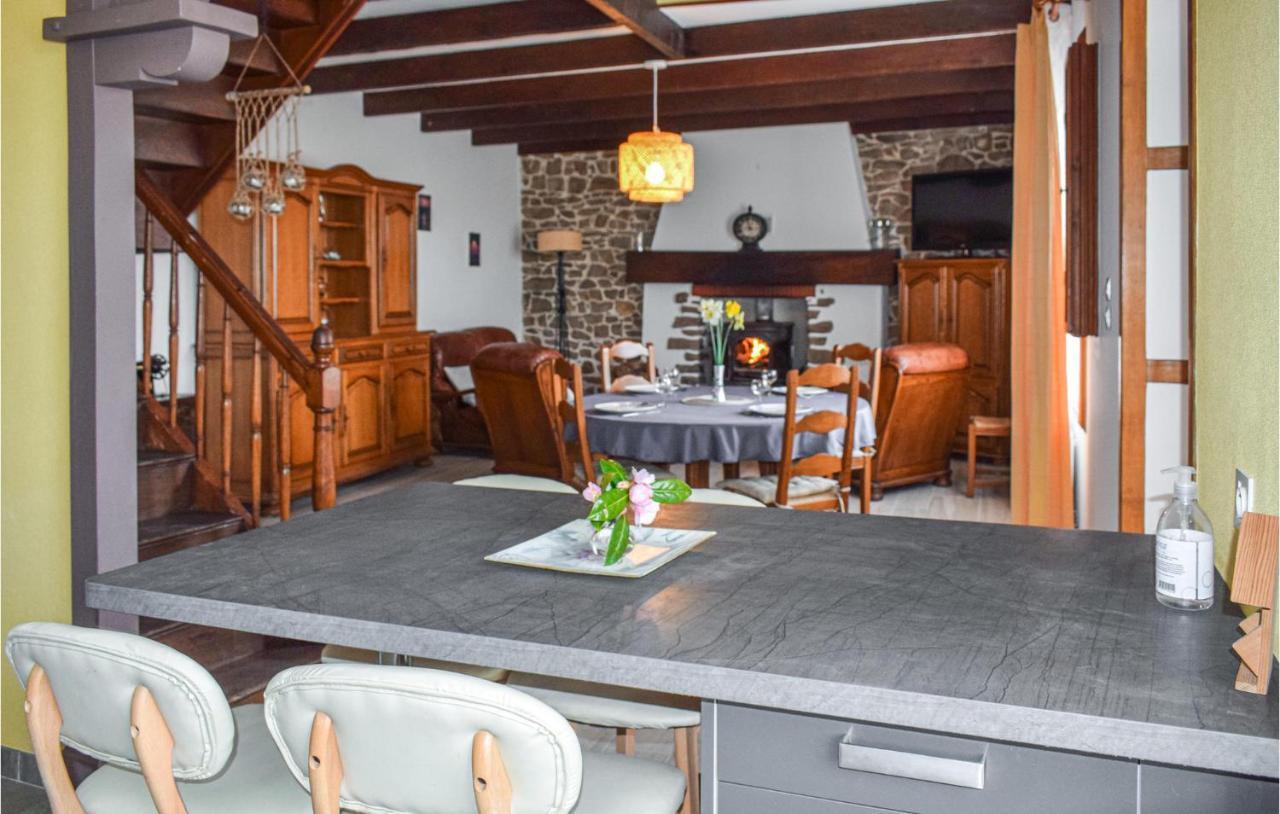 Nice Home In Plehedel With Wifi ภายนอก รูปภาพ